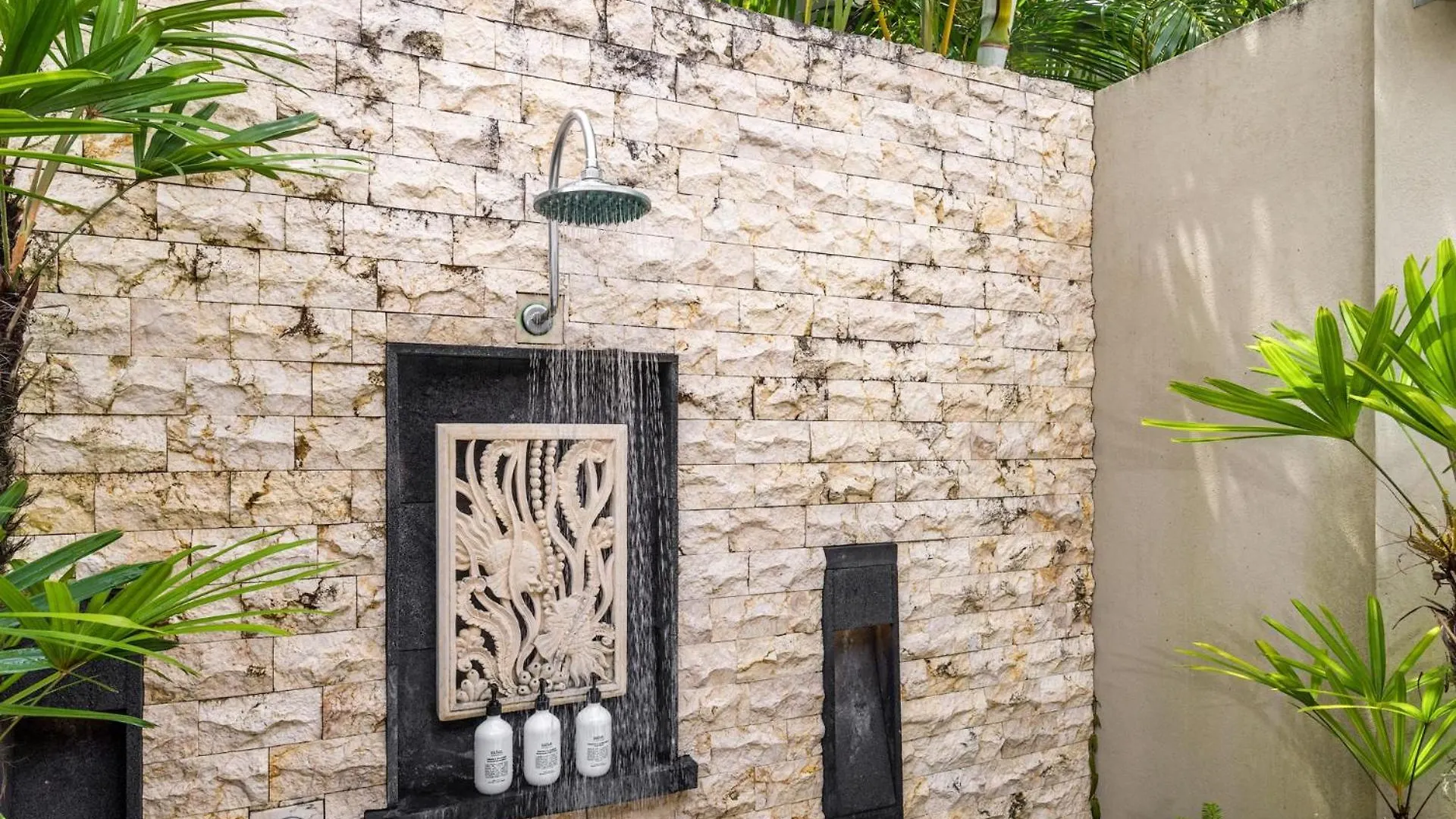 Holiday home Amala Villa Byron Bay Australia